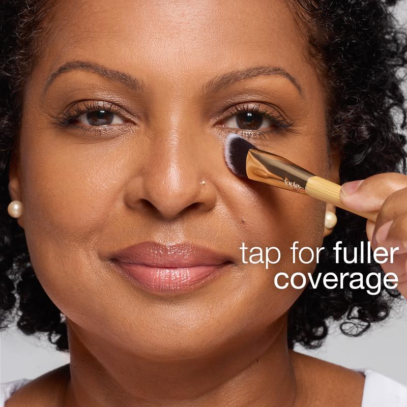 2-in-1 Concealer Pen + Brush – Hide Dark Circles, Eye Bags & Skin Imperfections Naturally